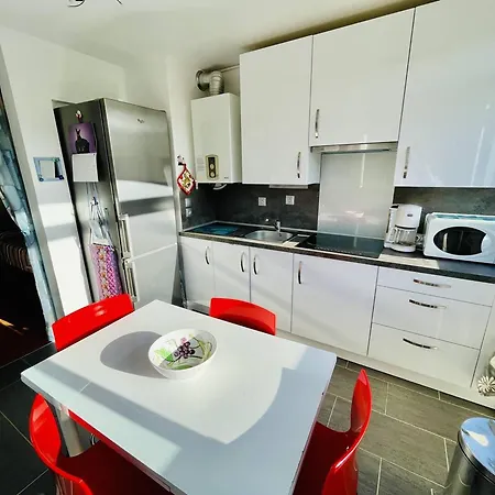 Cap D'agde, 2 Pieces, 4 Personnes - Fr-1-723-128 * Agde